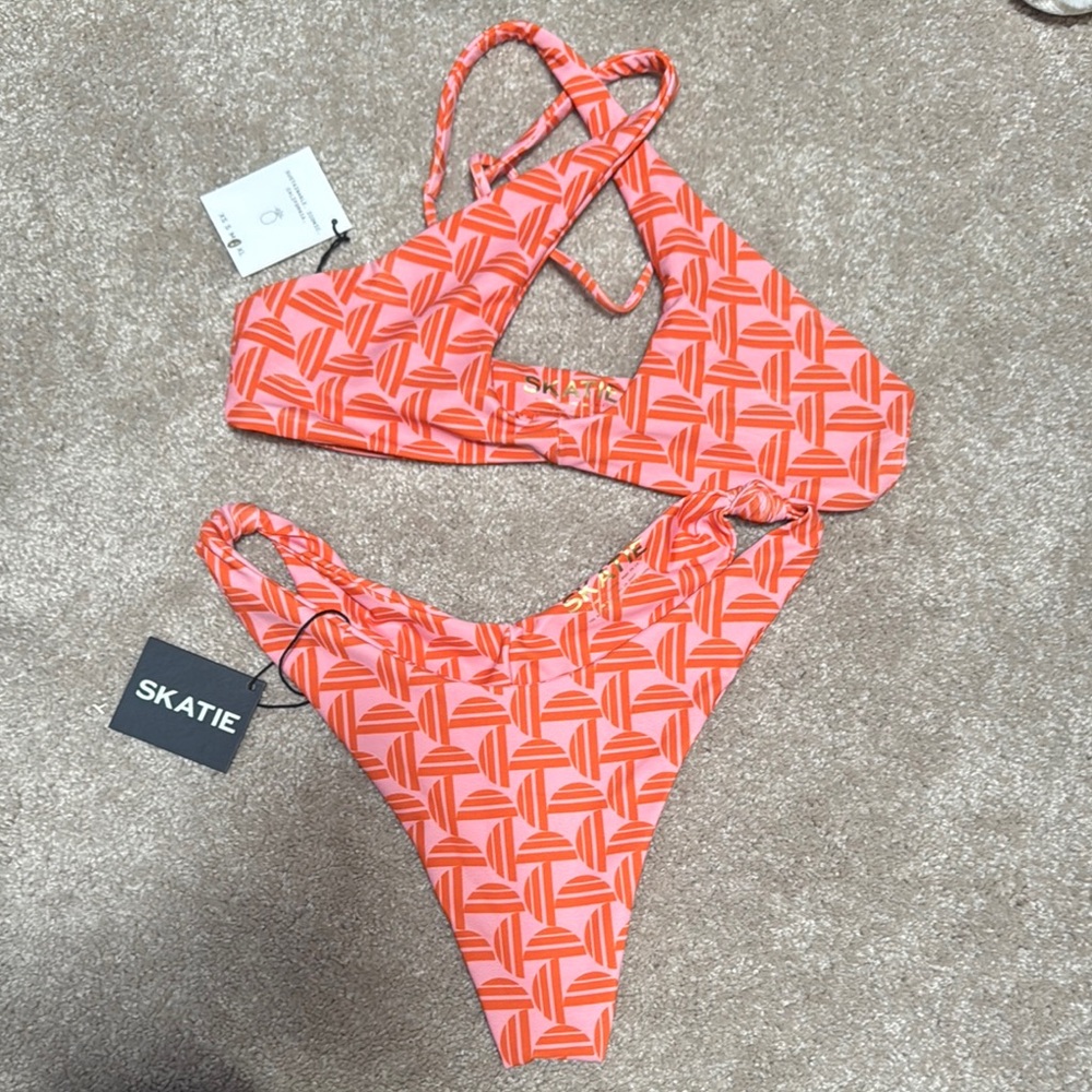 Skatie Bathing suit NWT